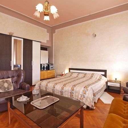 Apartments By The Sea 1050 Rovinj Ngoại thất bức ảnh